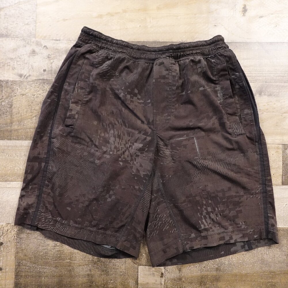 Lululemon Pace Breaker Shorts 9" Men’s Medium Black Camo Lined Athletic Training